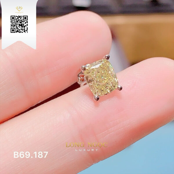 Bông Tai Kim Cương B69187 Dương Trần Daimond