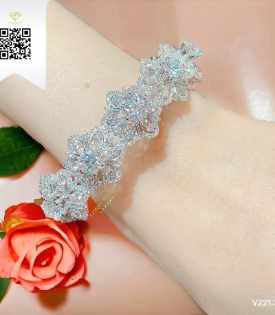 Vòng Tay Kim Cương V2213 Kim Cương Giá Tốt