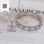 Vòng Tay Kim Cương V37815 Kim Cương Giá Tốt